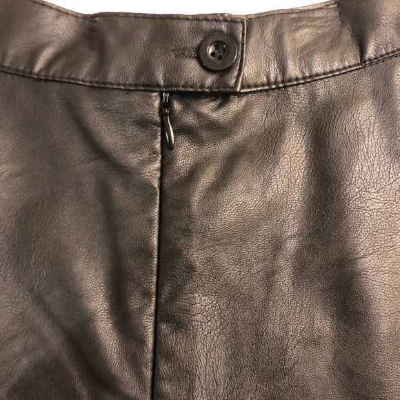 Millau | Black Skirt - Picture 4 of 8